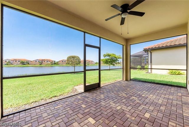 1575 Santiago CIR, Naples, FL 34113