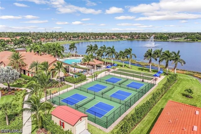 1575 Santiago CIR, Naples, FL 34113