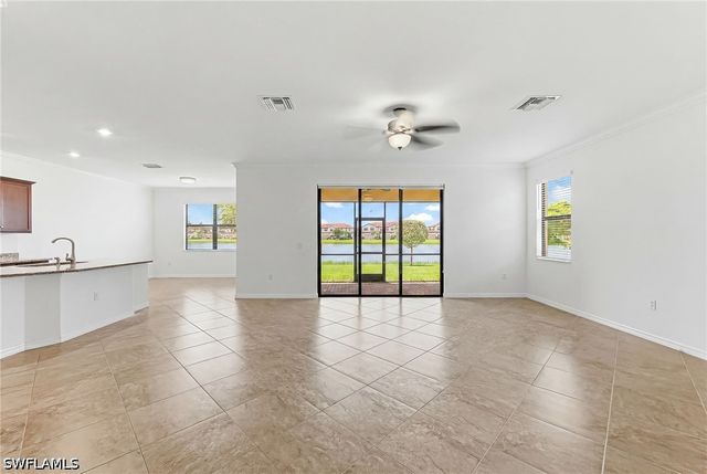 1575 Santiago CIR, Naples, FL 34113