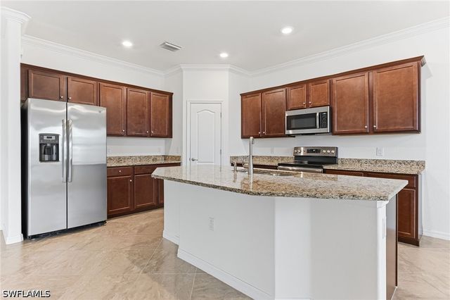 1575 Santiago CIR, Naples, FL 34113