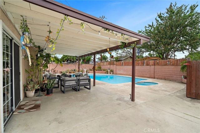 10802 Mac Street, Anaheim, CA 92804