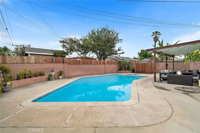 10802 Mac Street, Anaheim, CA 92804