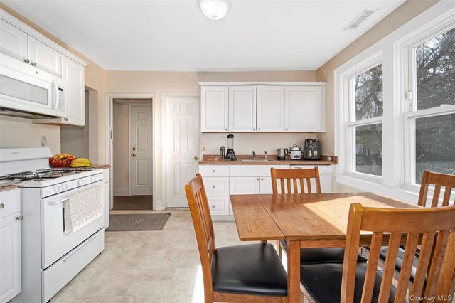 123 Webster Avenue, Harrison, NY 10528