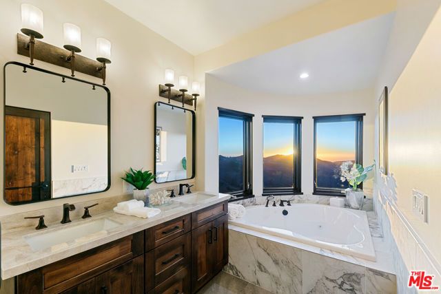 8567 Mipolomol Road, Malibu, CA 90265