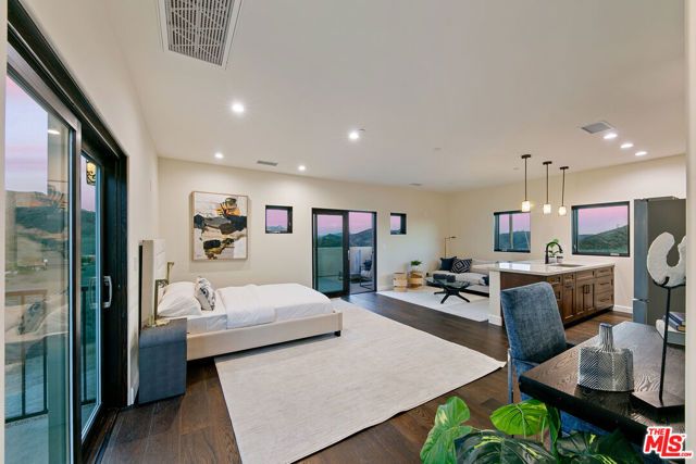 8567 Mipolomol Road, Malibu, CA 90265