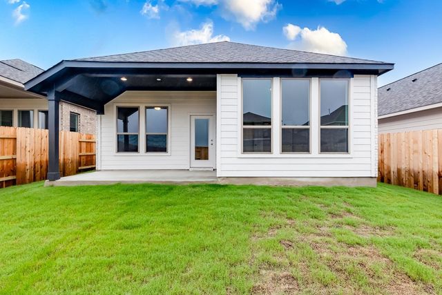 232 Blackborrow DR, Kyle, TX 78640