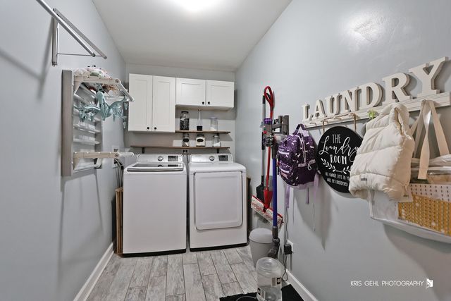 2764 Olympic Court, Aurora, IL 60503