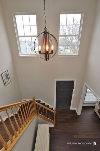 2764 Olympic Court, Aurora, IL 60503