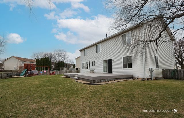 2764 Olympic Court, Aurora, IL 60503