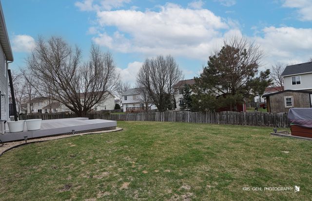 2764 Olympic Court, Aurora, IL 60503