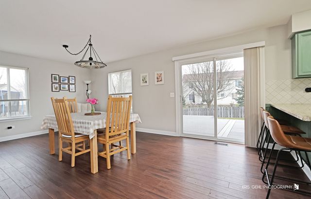 2764 Olympic Court, Aurora, IL 60503