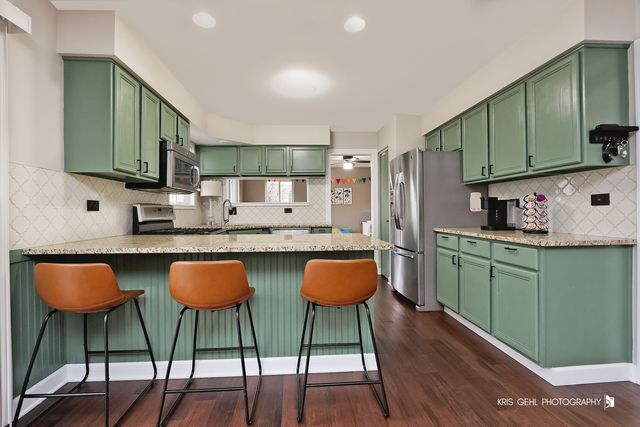 2764 Olympic Court, Aurora, IL 60503