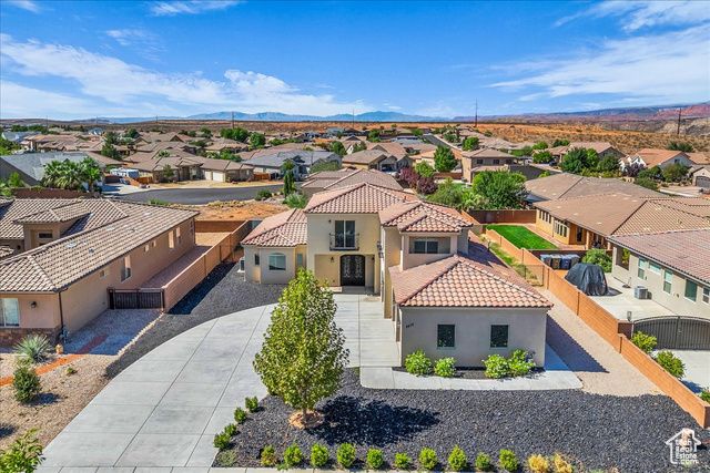 2472 S LYLE ST, Hurricane, UT 84737