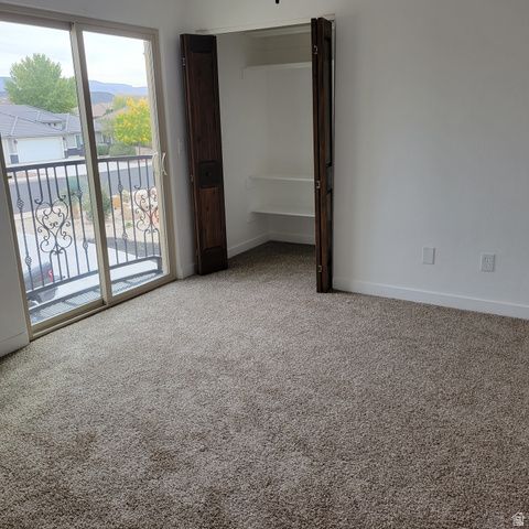 2472 S LYLE ST, Hurricane, UT 84737