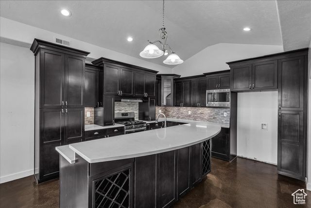 2472 S LYLE ST, Hurricane, UT 84737