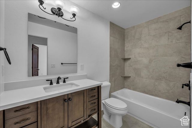 2472 S LYLE ST, Hurricane, UT 84737