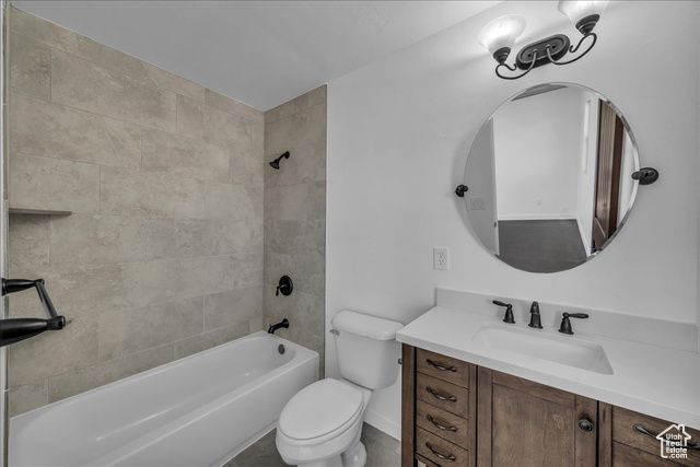 2472 S LYLE ST, Hurricane, UT 84737