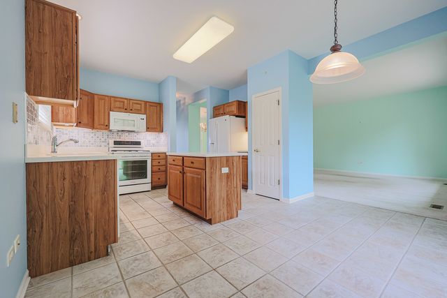 12928 W Willow Creek Lane, Huntley, IL 60142