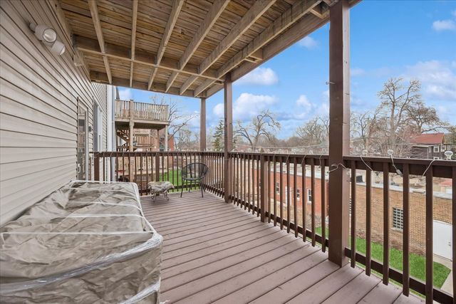 7348 Lake Street 2E, River Forest, IL 60305