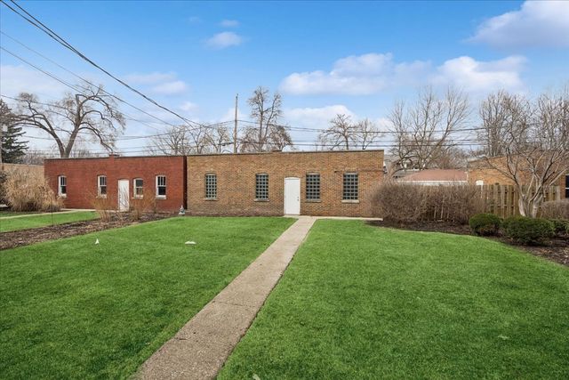 7348 Lake Street 2E, River Forest, IL 60305