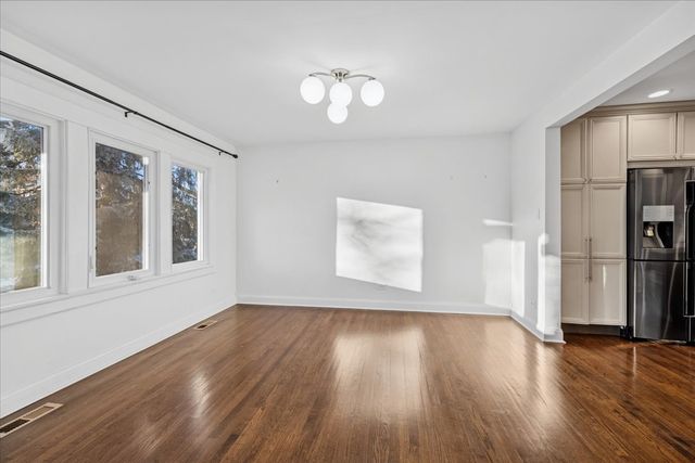 7348 Lake Street 2E, River Forest, IL 60305