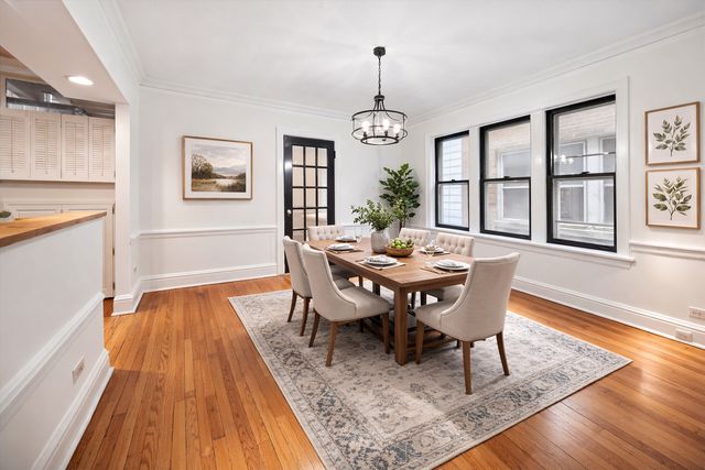 7348 Lake Street 2E, River Forest, IL 60305