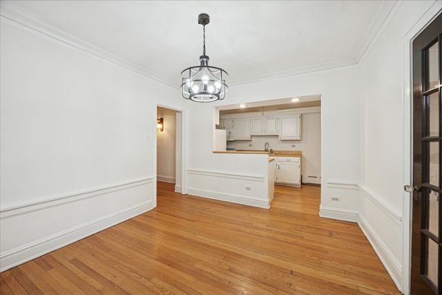 7348 Lake Street 2E, River Forest, IL 60305