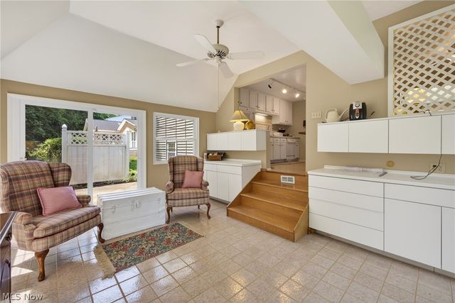 1664 Tinkers View Drive, Twinsburg, OH 44087