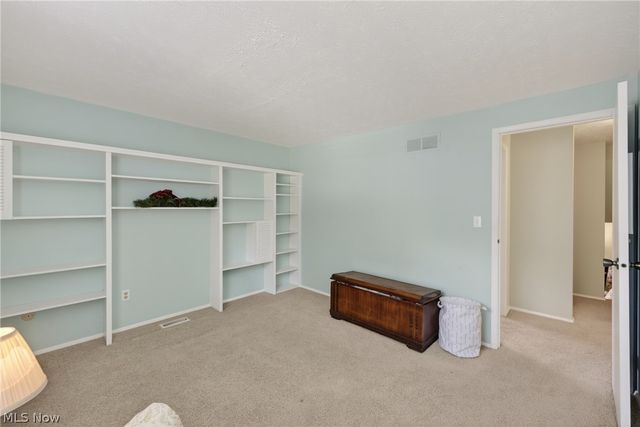 1664 Tinkers View Drive, Twinsburg, OH 44087
