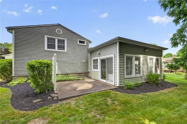 1664 Tinkers View Drive, Twinsburg, OH 44087