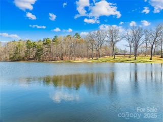 164 Linderman Lake Lane, Kings Mountain, NC 28086