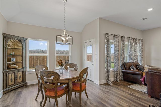 1888 Meadowview, Canton, TX 75103