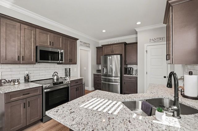 9 J T Tucker Ln, Lebanon, TN 37087