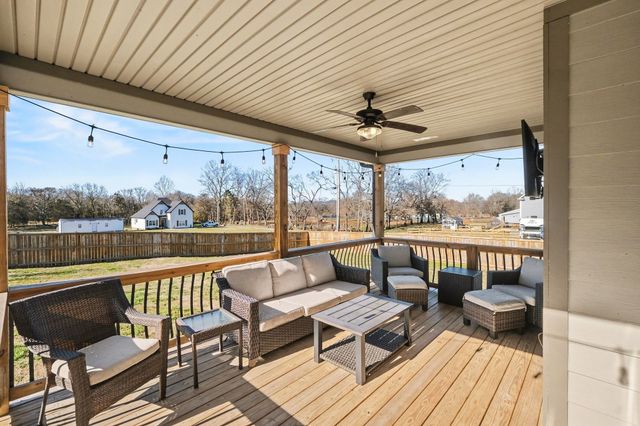 9 J T Tucker Ln, Lebanon, TN 37087