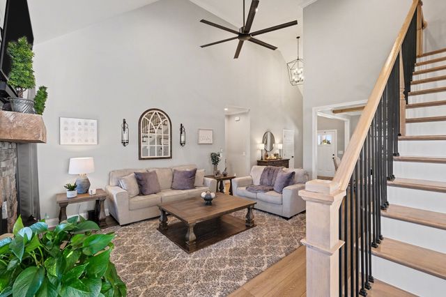 9 J T Tucker Ln, Lebanon, TN 37087