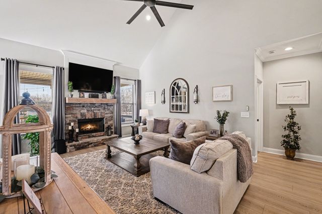 9 J T Tucker Ln, Lebanon, TN 37087