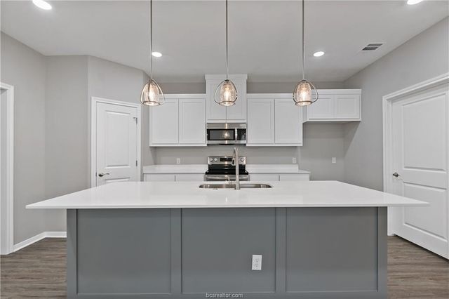 2509 Shady Route Lane, Bryan, TX 77808