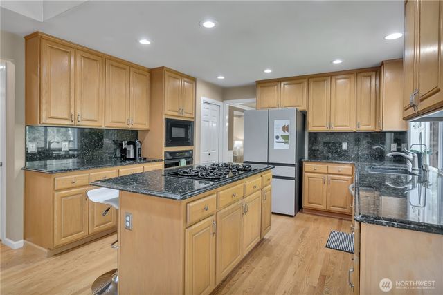 16038 SE 127Th Place, Renton, WA 98059
