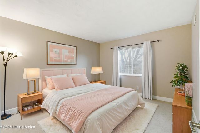 5800 Coach Gate Wynde APT 308, Louisville, KY 40207