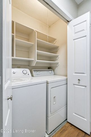 5800 Coach Gate Wynde APT 308, Louisville, KY 40207