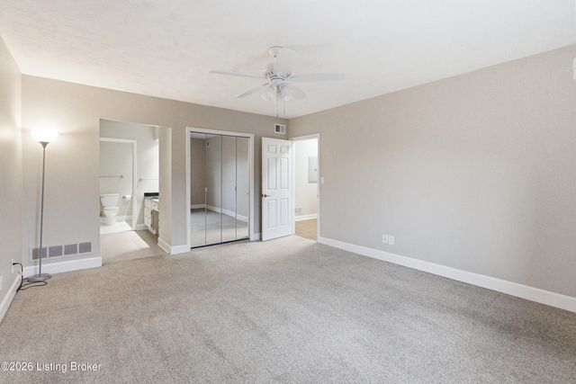 5800 Coach Gate Wynde APT 308, Louisville, KY 40207