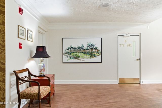 5800 Coach Gate Wynde APT 308, Louisville, KY 40207