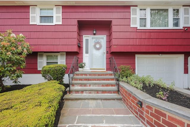 89 Fernandez Cir, Randolph, MA 02368