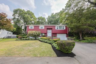 89 Fernandez Cir, Randolph, MA 02368
