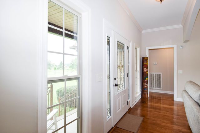 530 Thompson Ln, Portland, TN 37148
