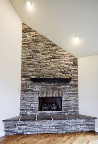 530 Thompson Ln, Portland, TN 37148