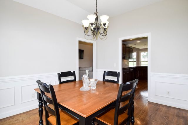 530 Thompson Ln, Portland, TN 37148