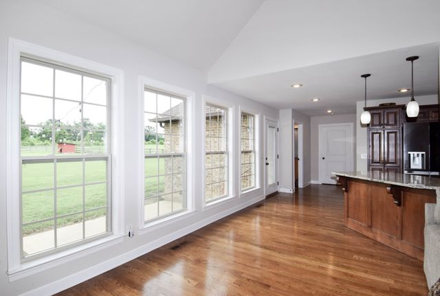 530 Thompson Ln, Portland, TN 37148