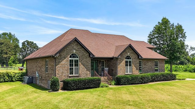 530 Thompson Ln, Portland, TN 37148