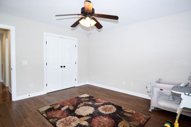 530 Thompson Ln, Portland, TN 37148
